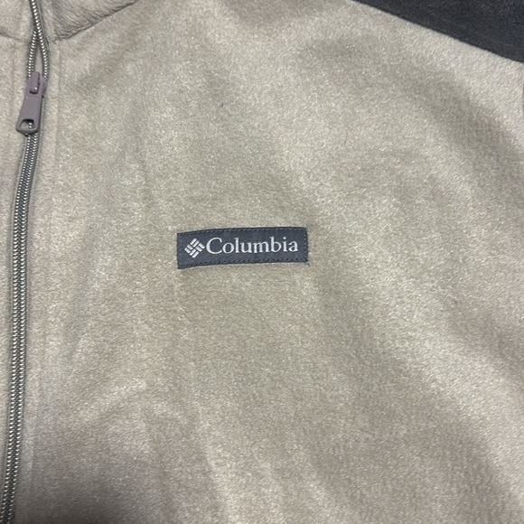 XXL Mens Columbia fleece vest. Sage green and army green zip front - Picture 3 of 8